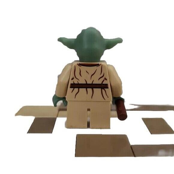 LEGO Yoda Minifigure - Star Wars Dagobah 4502 7260 7102 - Picture 3 of 8